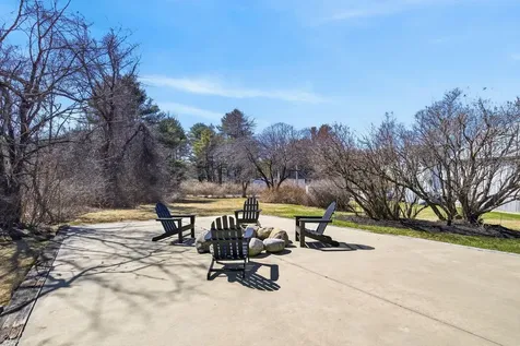 492 W Elm Street Yarmouth ME 04096