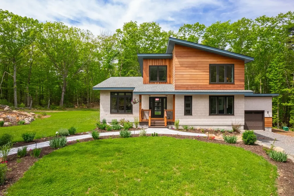 92 Flynn Lane Ogunquit ME 03907