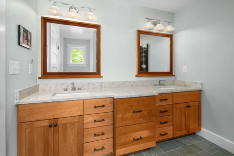92 Flynn Lane Ogunquit ME 03907