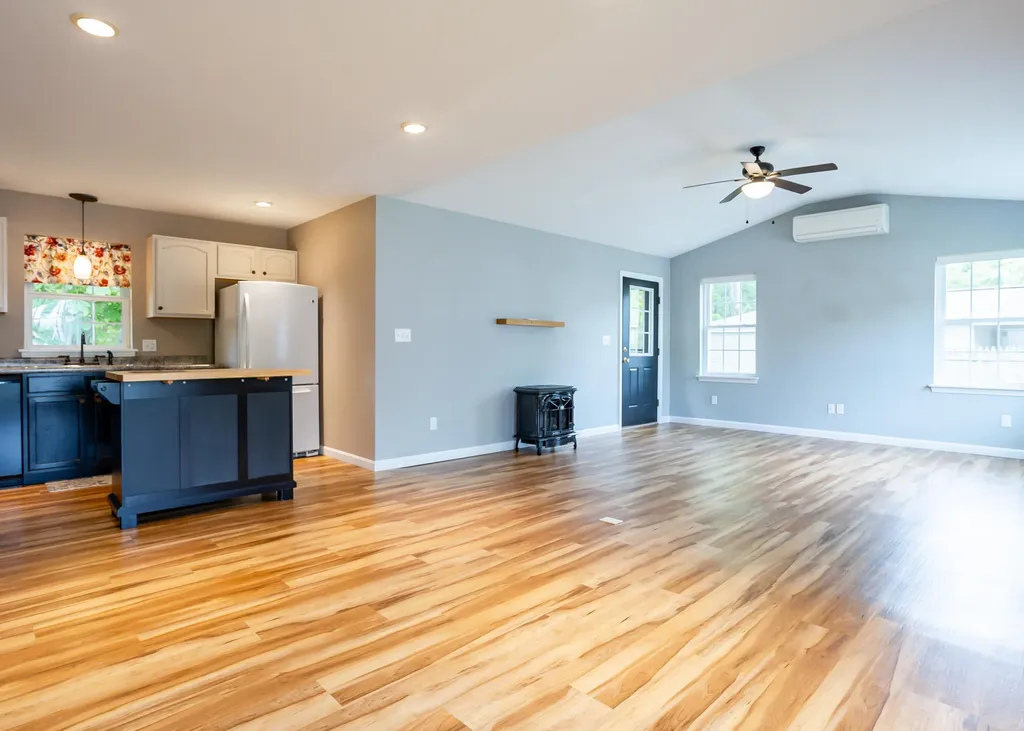 50 Glenwood Avenue Saco ME 04072