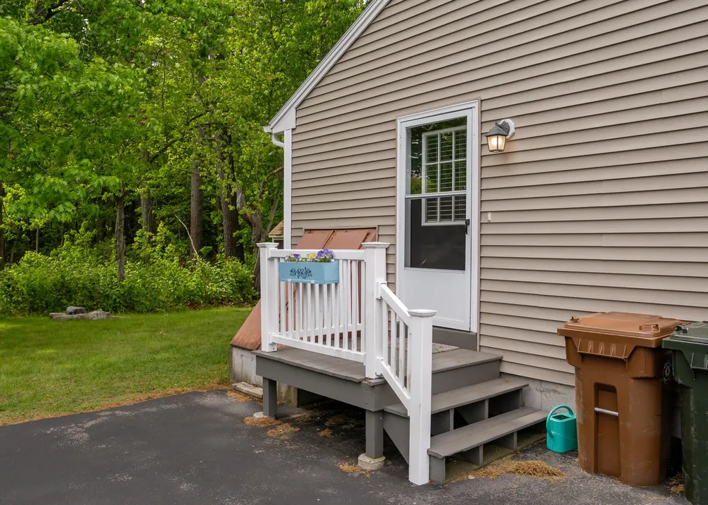 50 Glenwood Avenue Saco ME 04072