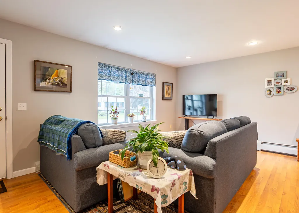 50 Glenwood Avenue Saco ME 04072