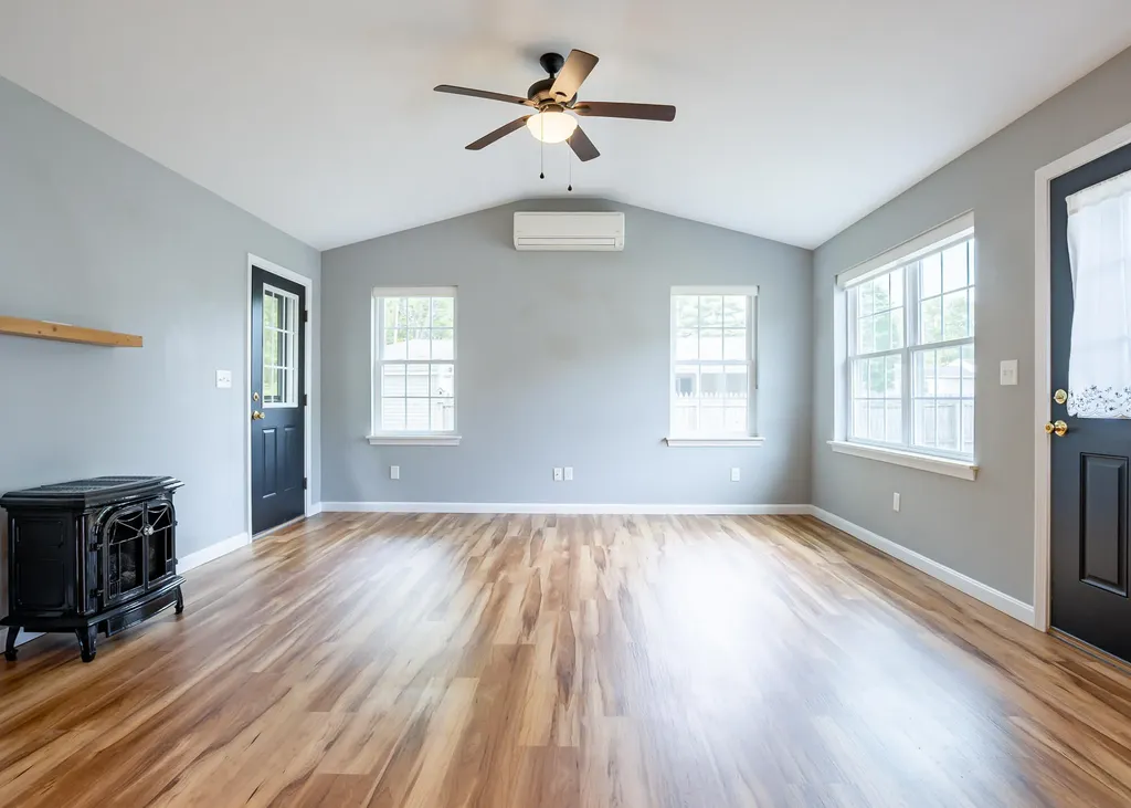 50 Glenwood Avenue Saco ME 04072
