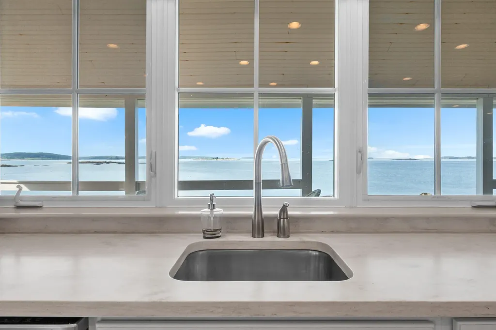 9 Elwell Point South Thomaston ME 04858