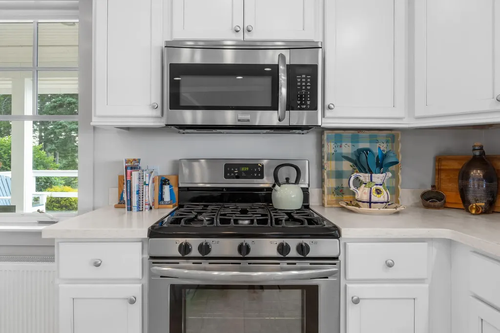 9 Elwell Point South Thomaston ME 04858