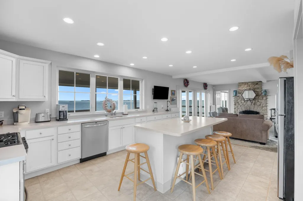 9 Elwell Point South Thomaston ME 04858