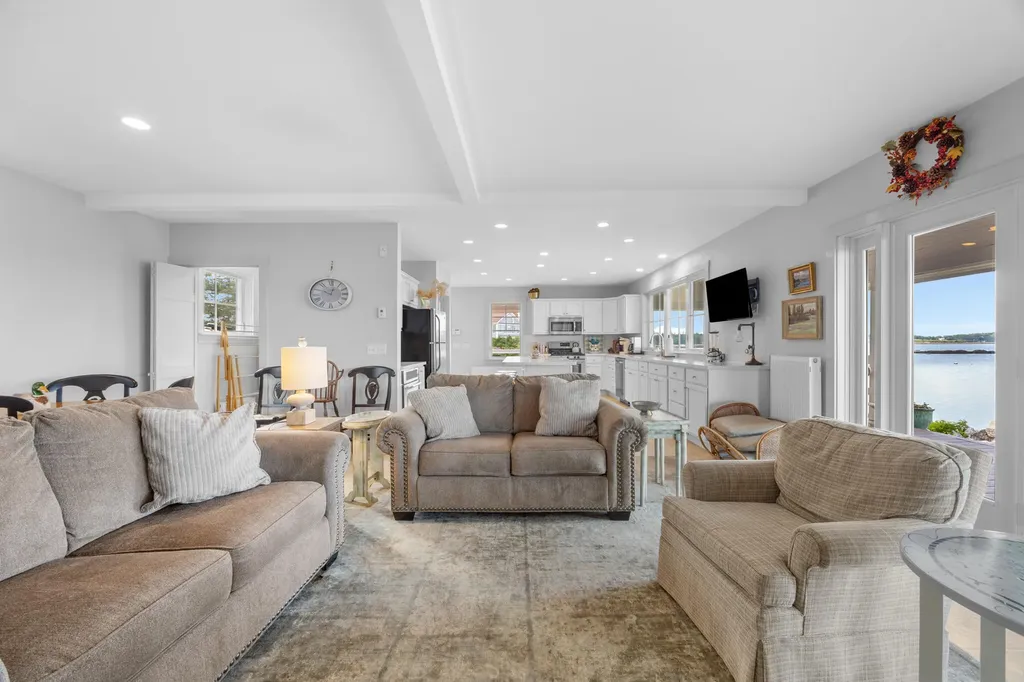 9 Elwell Point South Thomaston ME 04858