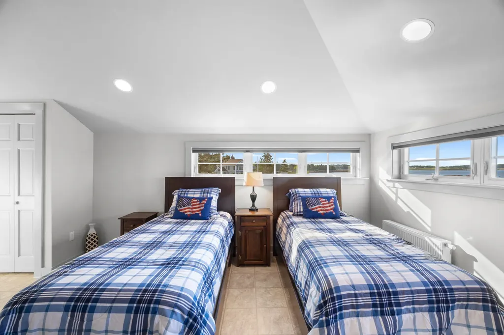 9 Elwell Point South Thomaston ME 04858