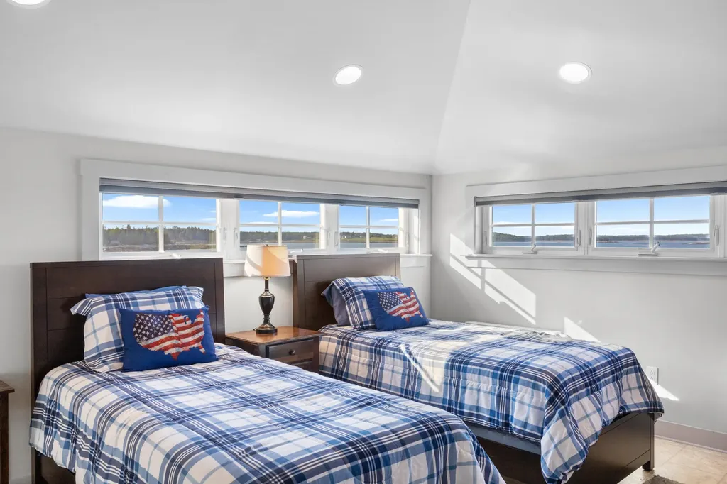 9 Elwell Point South Thomaston ME 04858