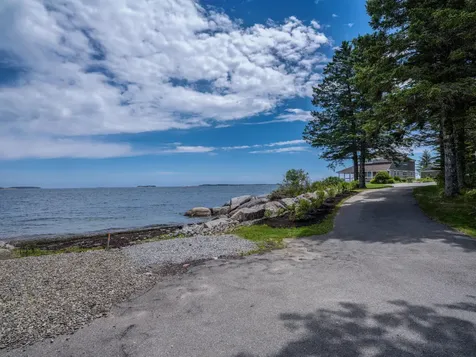 9 Elwell Point South Thomaston ME 04858