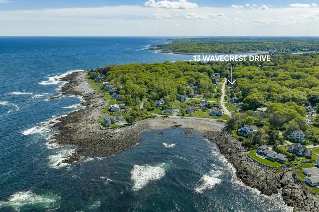 13 Wavecrest Drive York ME 03909