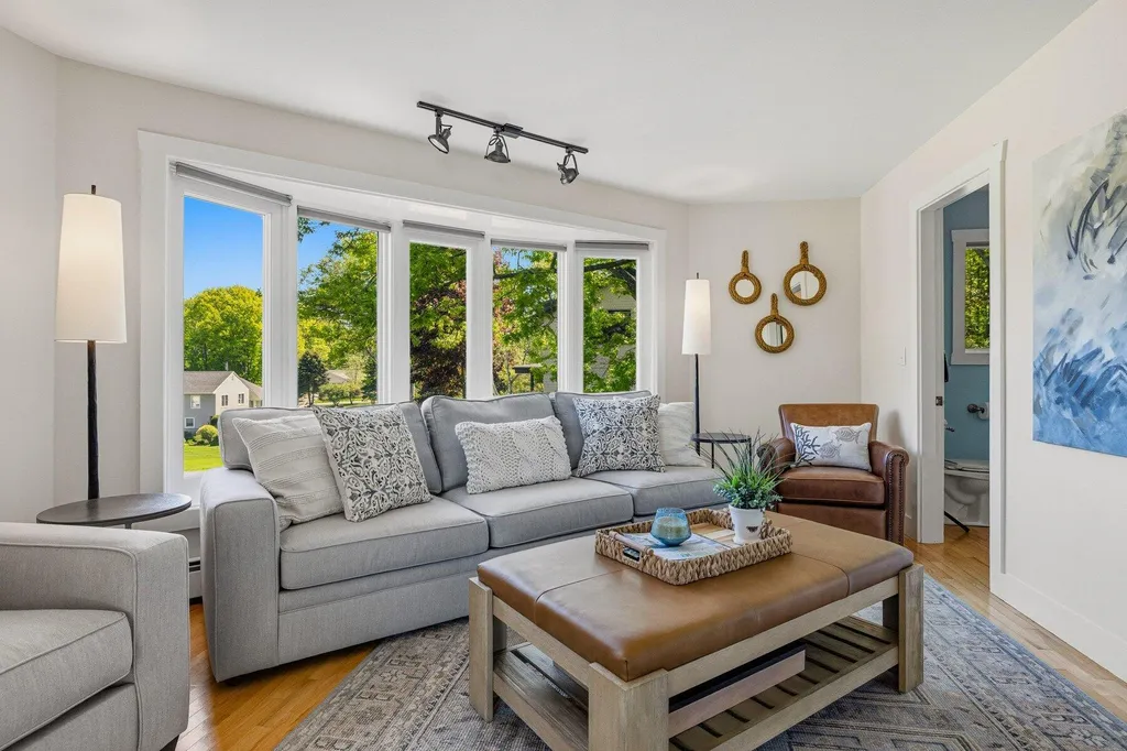 13 Wavecrest Drive York ME 03909