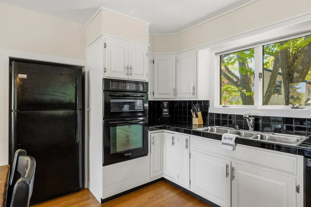 13 Wavecrest Drive York ME 03909