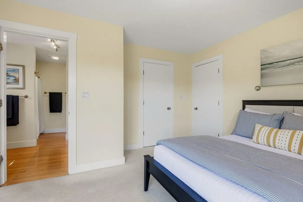 13 Wavecrest Drive York ME 03909