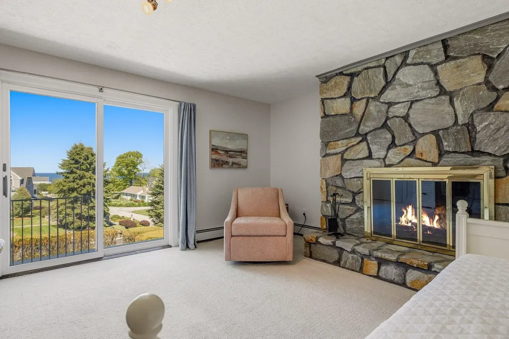 13 Wavecrest Drive York ME 03909