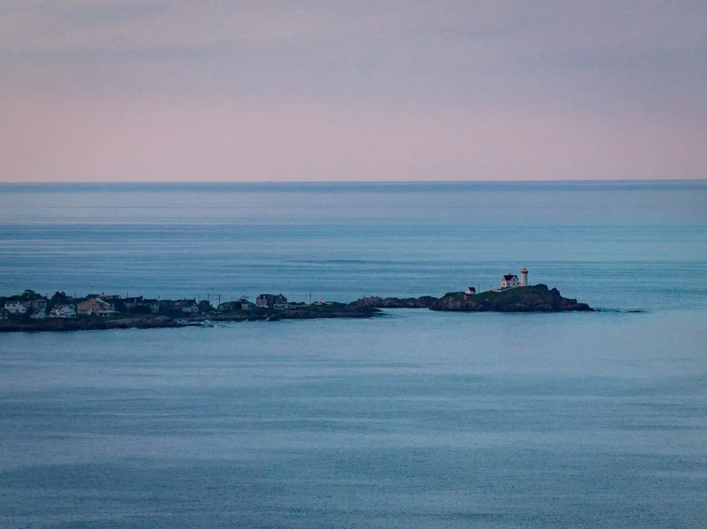 13 Wavecrest Drive York ME 03909