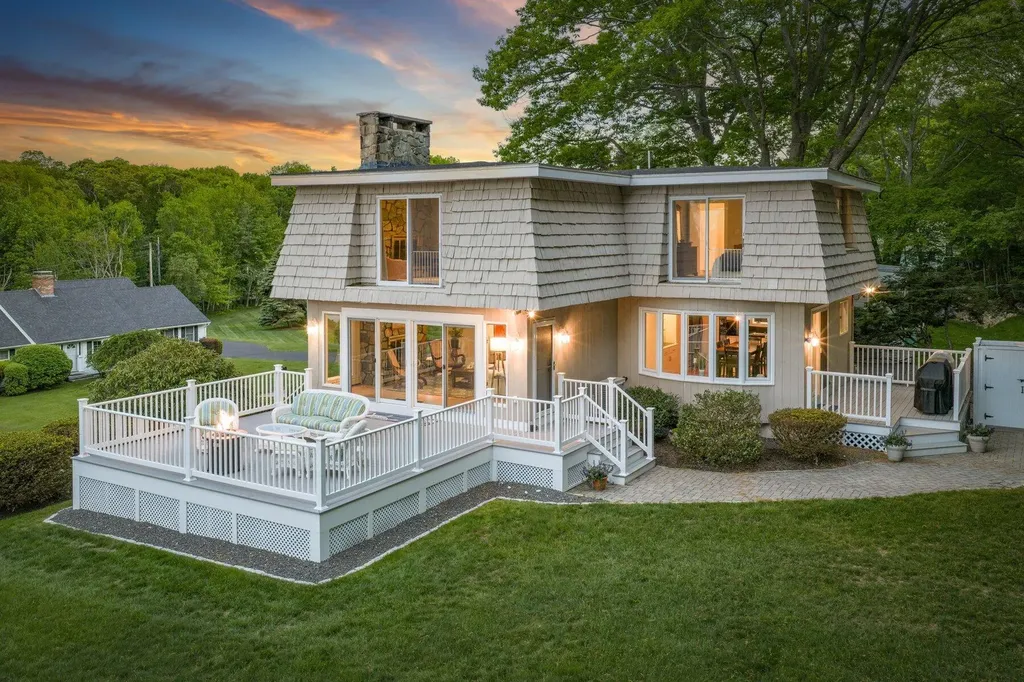 13 Wavecrest Drive York ME 03909