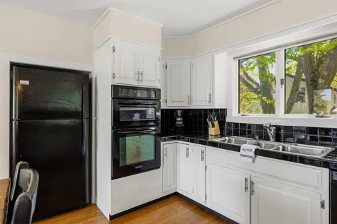 13 Wavecrest Drive York ME 03909