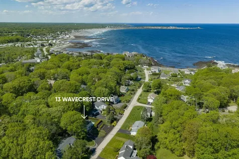 13 Wavecrest Drive York ME 03909