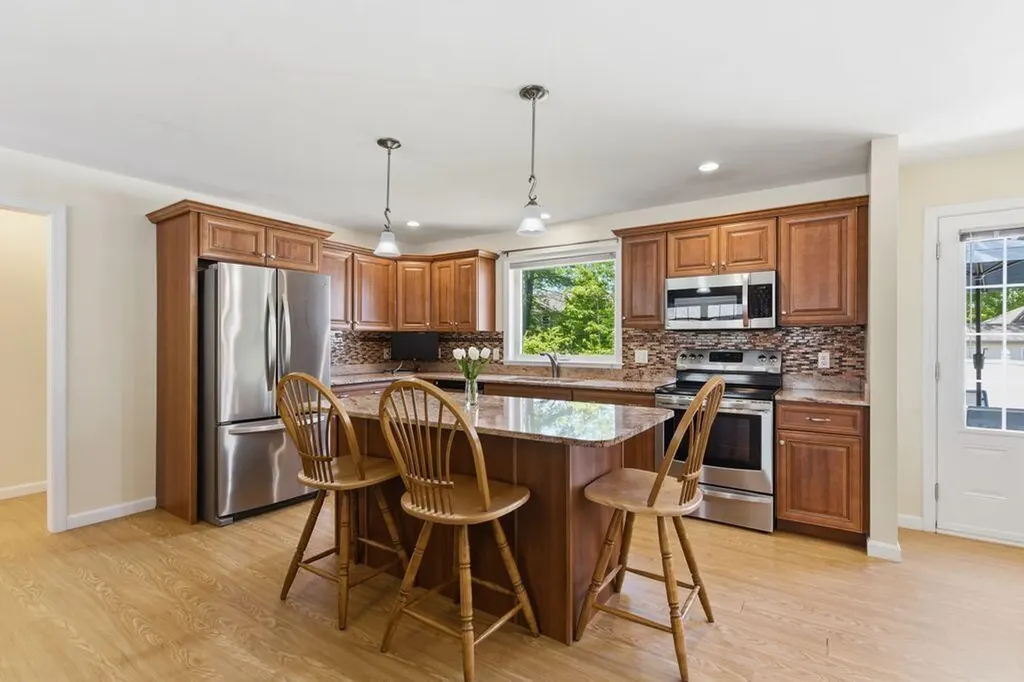 6 Berry Lane Biddeford ME 04005