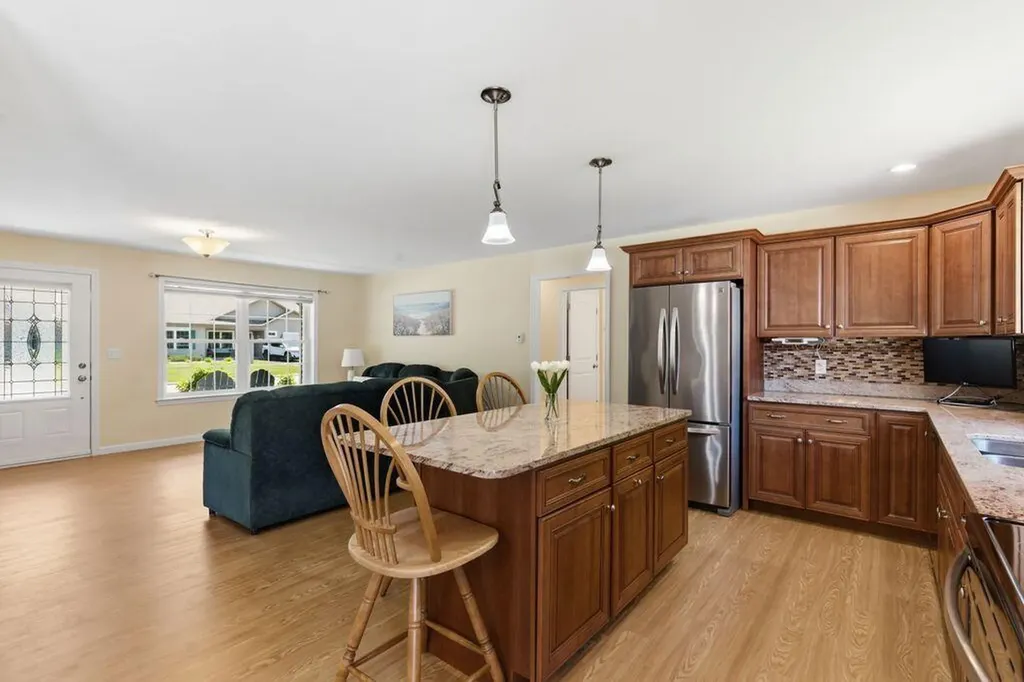 6 Berry Lane Biddeford ME 04005