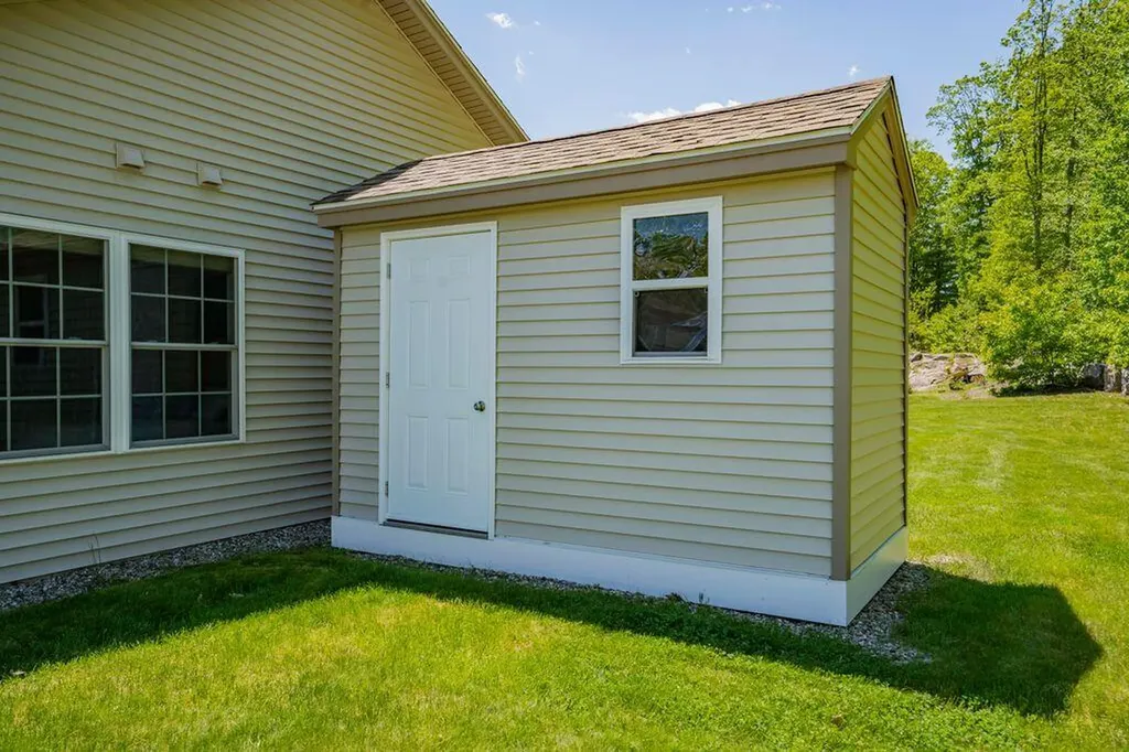 6 Berry Lane Biddeford ME 04005