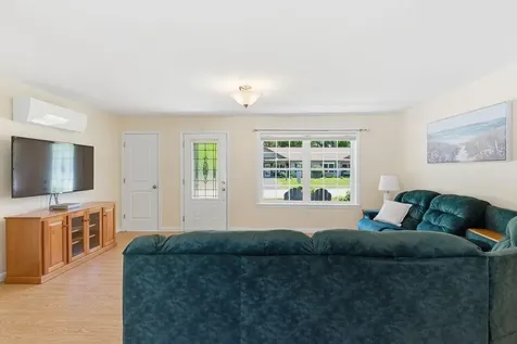 6 Berry Lane Biddeford ME 04005
