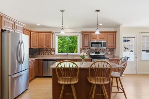 6 Berry Lane Biddeford ME 04005