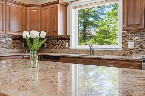 6 Berry Lane Biddeford ME 04005