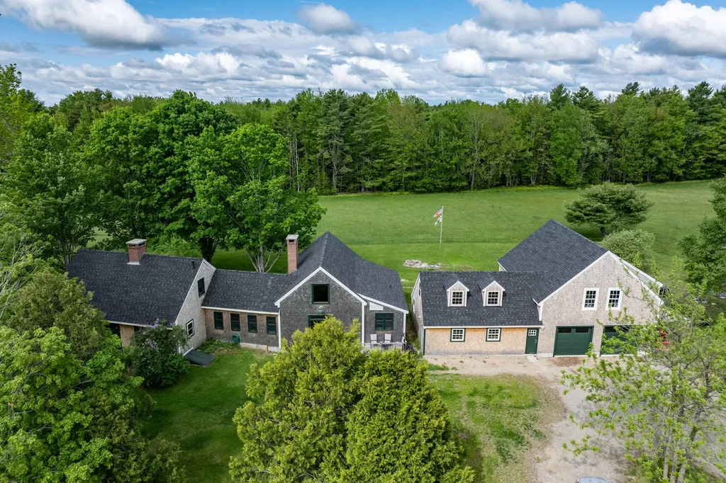 8 Simon Road Waldoboro ME 04572