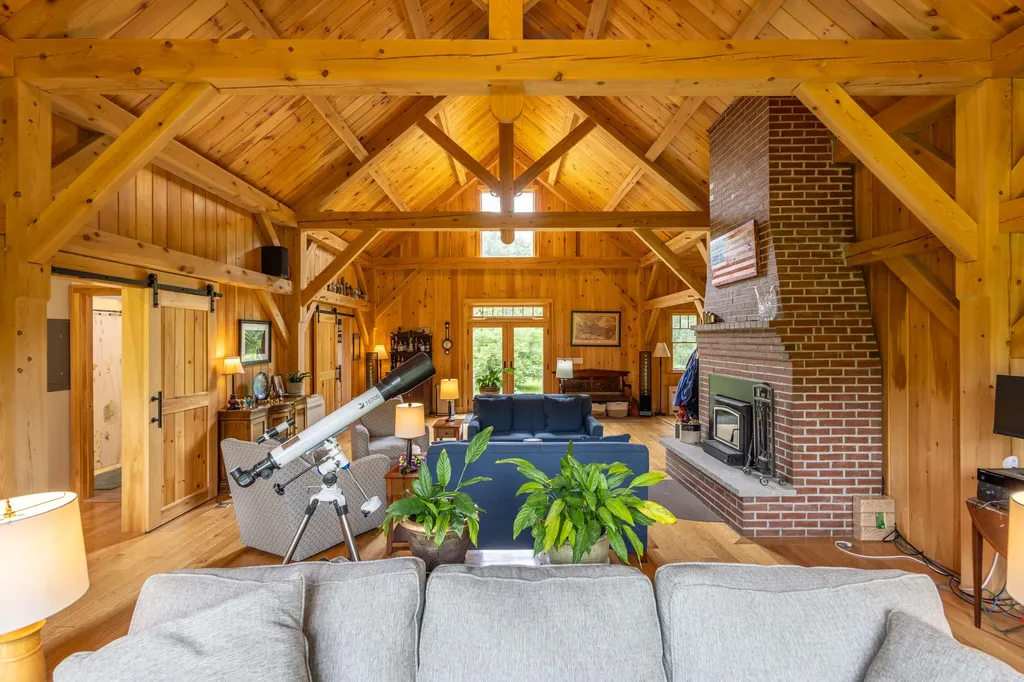 8 Simon Road Waldoboro ME 04572
