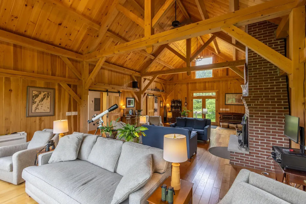 8 Simon Road Waldoboro ME 04572