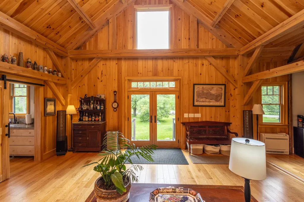 8 Simon Road Waldoboro ME 04572