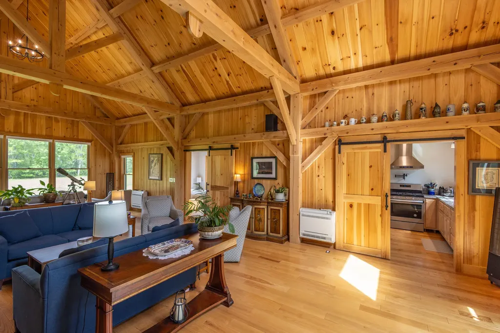 8 Simon Road Waldoboro ME 04572