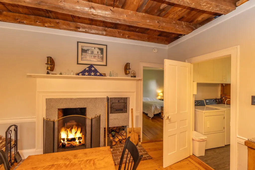 8 Simon Road Waldoboro ME 04572