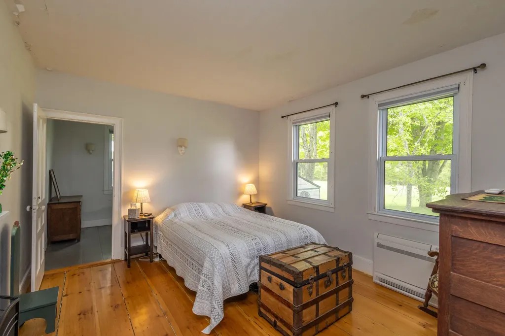 8 Simon Road Waldoboro ME 04572