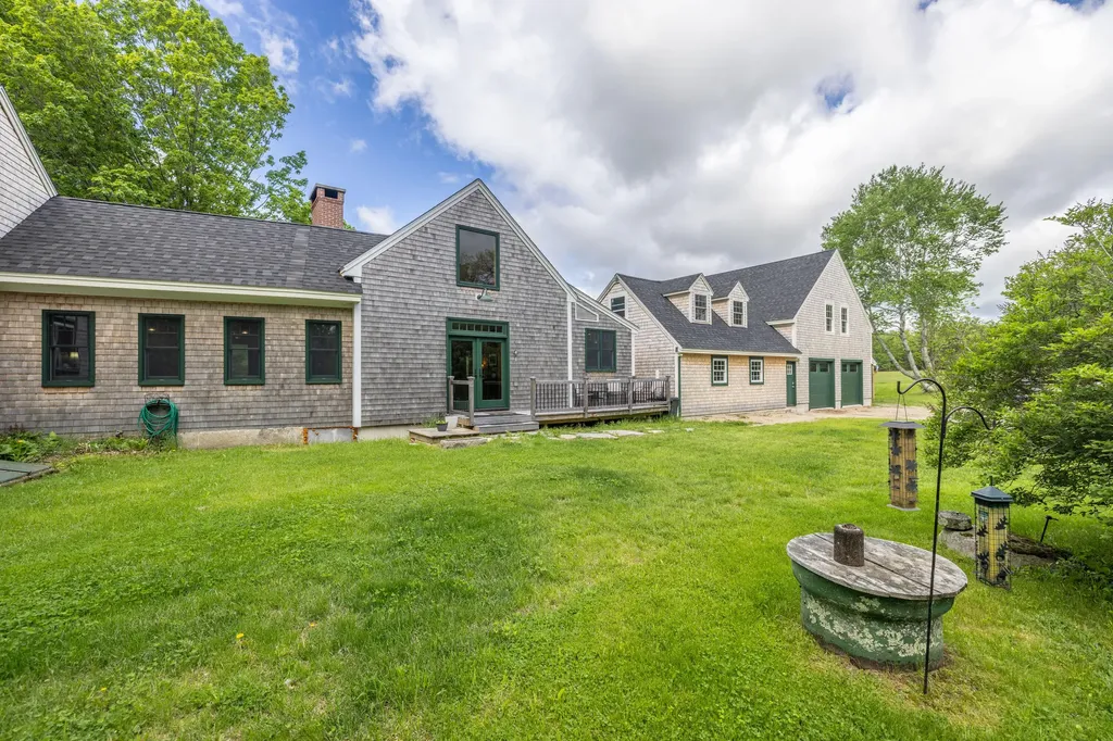 8 Simon Road Waldoboro ME 04572