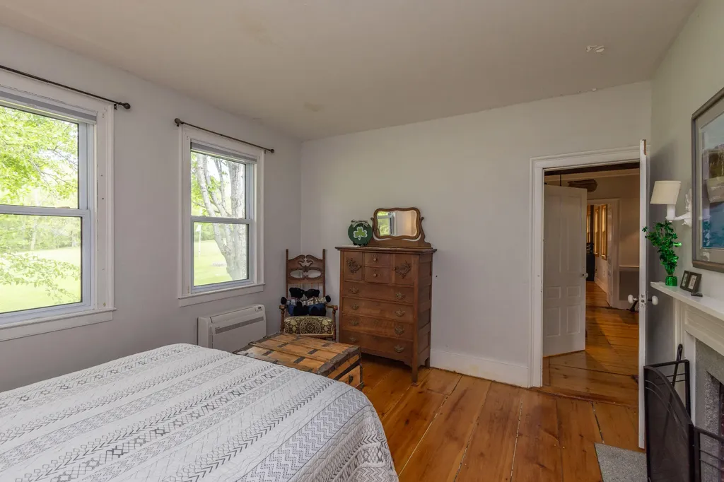 8 Simon Road Waldoboro ME 04572
