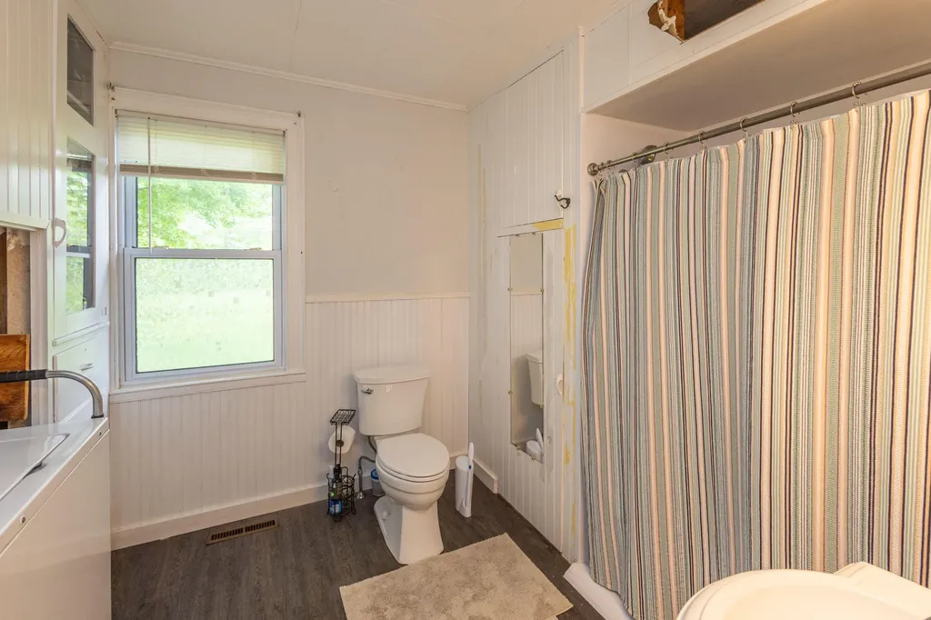 8 Simon Road Waldoboro ME 04572