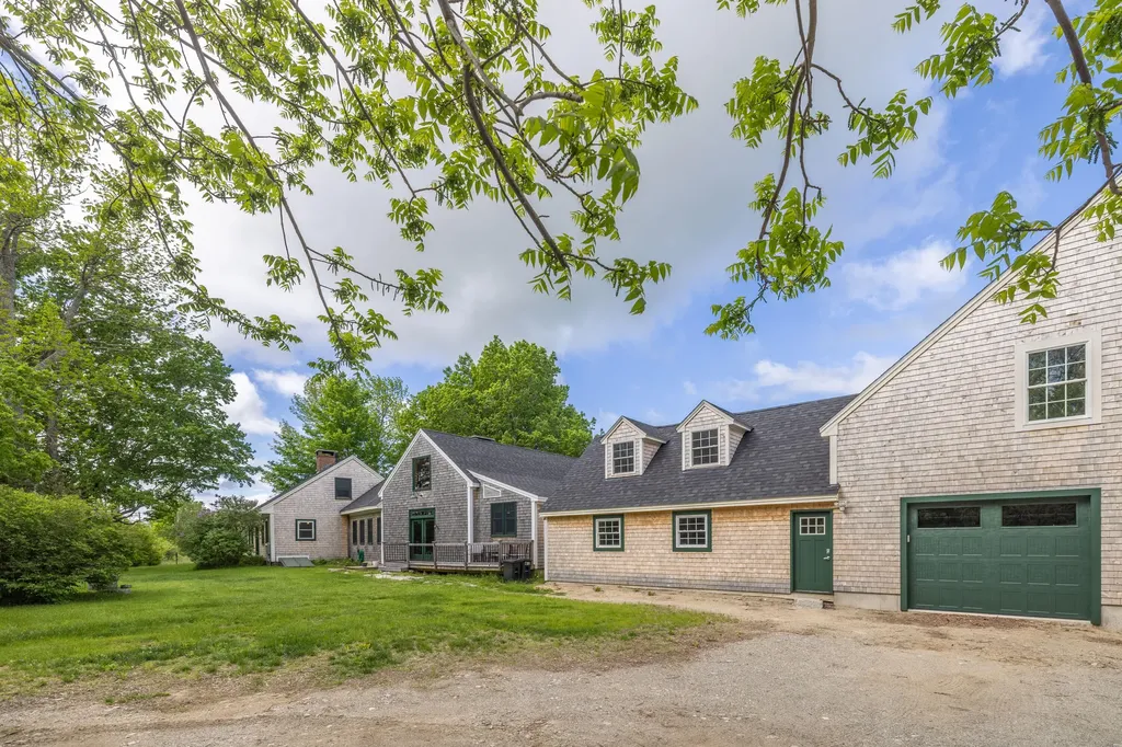 8 Simon Road Waldoboro ME 04572