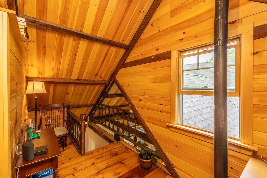 8 Simon Road Waldoboro ME 04572