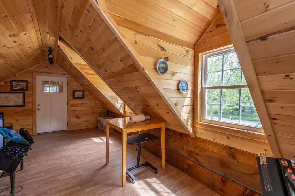 8 Simon Road Waldoboro ME 04572