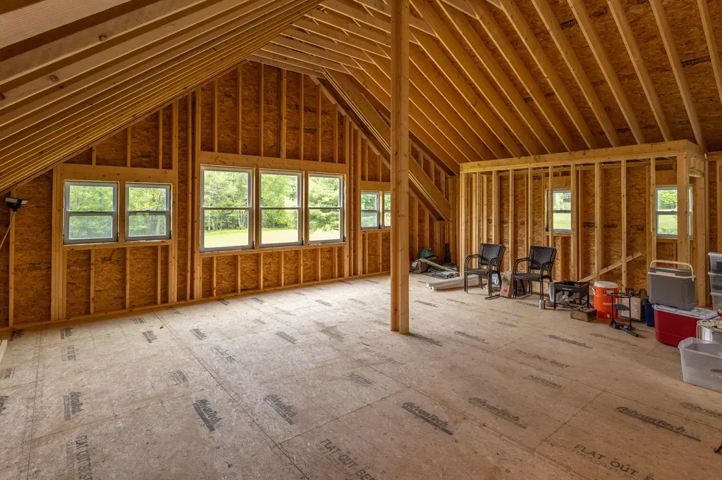 8 Simon Road Waldoboro ME 04572