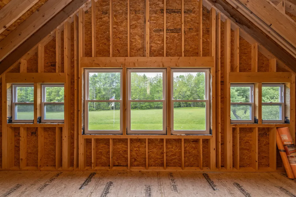 8 Simon Road Waldoboro ME 04572