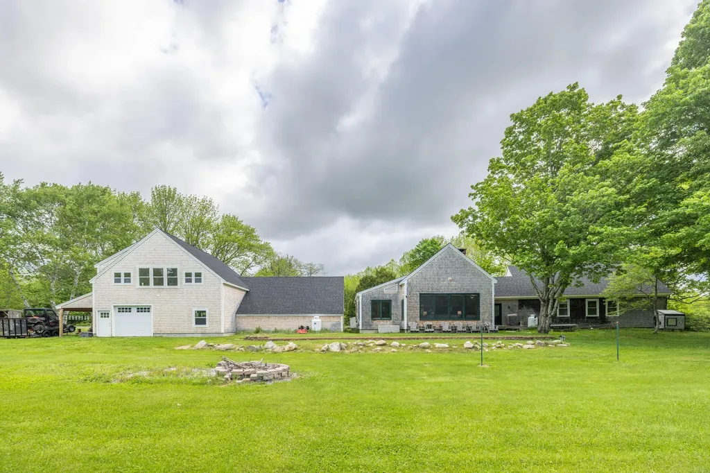 8 Simon Road Waldoboro ME 04572
