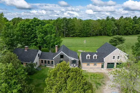 8 Simon Road Waldoboro ME 04572