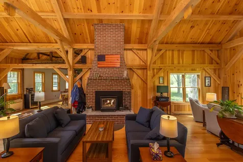8 Simon Road Waldoboro ME 04572
