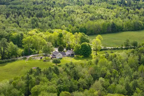 8 Simon Road Waldoboro ME 04572