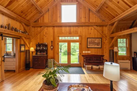 8 Simon Road Waldoboro ME 04572