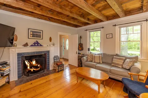 8 Simon Road Waldoboro ME 04572